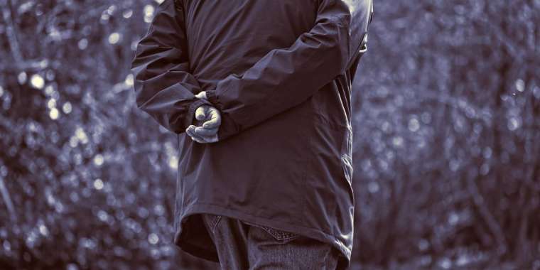 Талдықорғанда жасөспірім зейнеткерді ұрып-соқты