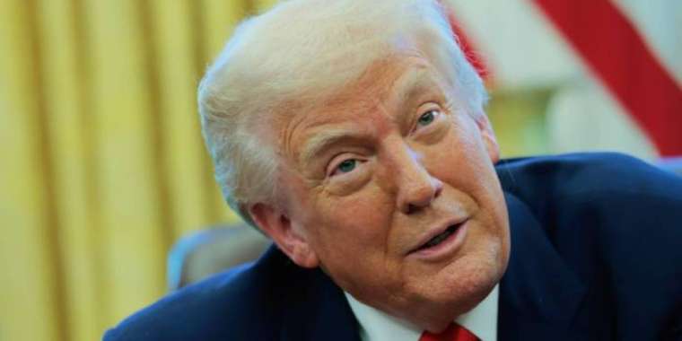 Трамп адамның ақыл-есін тексеретін тестен өтті