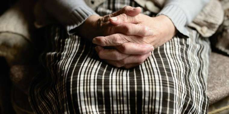 111 жастағы әйел ұзақ өмір сүруінің құпиясын айтты