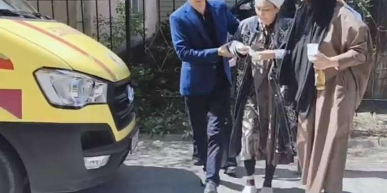 Шерзаттың әжесін сот кезінде жедел жәрдем алып кетті