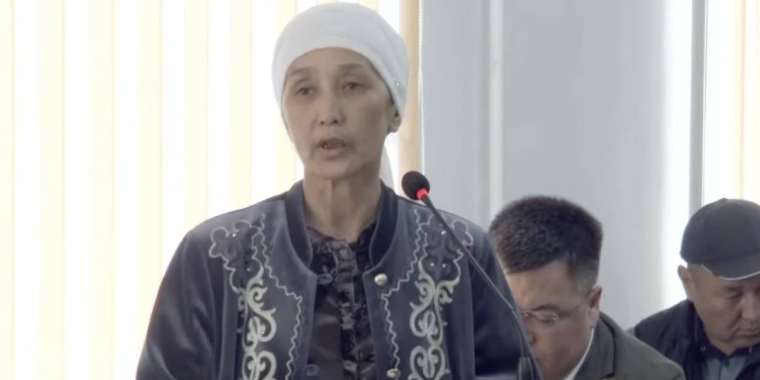 Балам жеткен адамның жағасына жабысып, қол көтерген емес - Шерзаттың әжесі