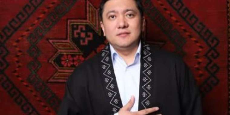 «Бұл ақпаратты кім таратып жатқанын білемін»: Асхат Садырбай неліктен сотқа жүгінгенін түсіндірді