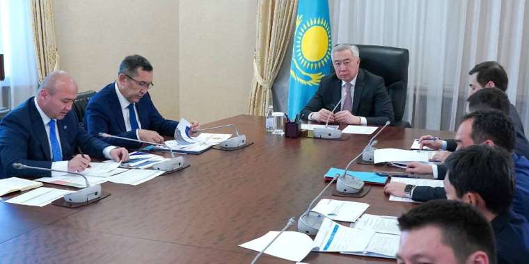 Үкіметте көлік және темір жолдарды дамыту жөніндегі инвестициялық жобалар қаралды