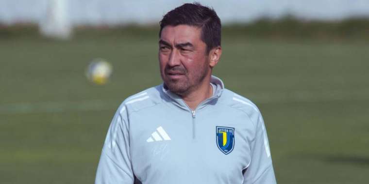 Самат Смақов: Қазақ футболы кері кетіп барады