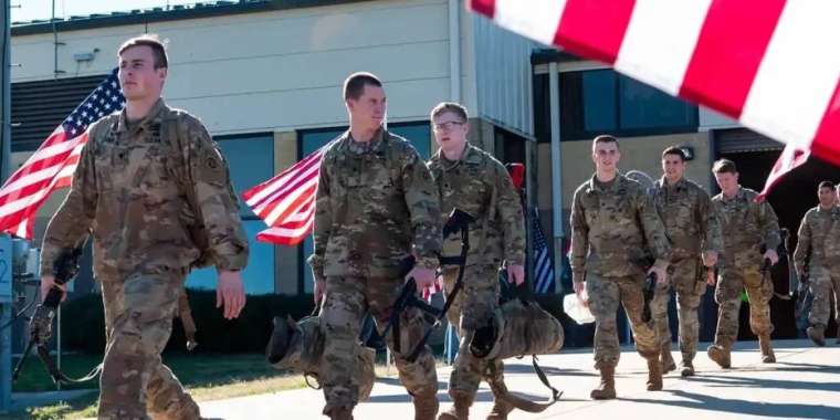 АҚШ Шығыс Еуропадағы 6000 сарбазын ауыстырады