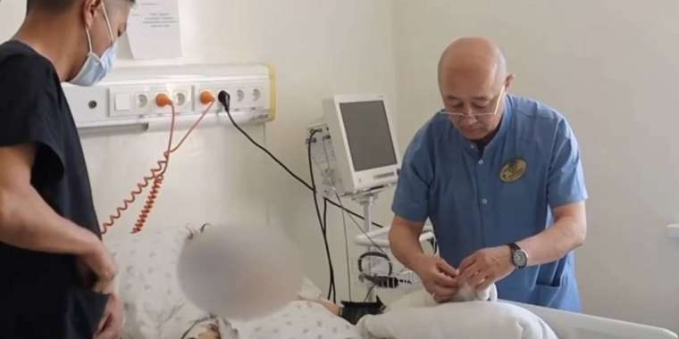 Саусақтарын шауып тастаған: әйелін өлтірмек болған мұғалімге қатысты тың дерек шықты