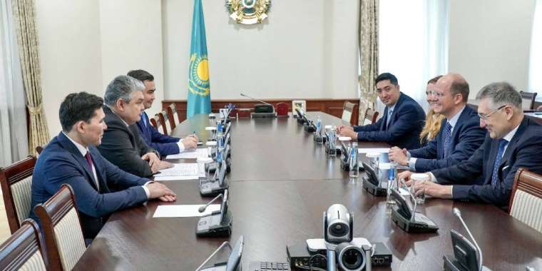 Көшербаев FIBA өкілдерімен кездесті