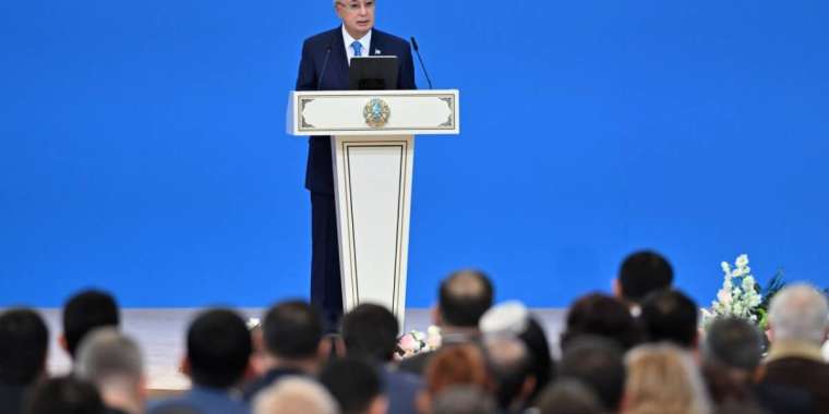 Блогерлер мен журналистер арандатумен айналысып жүр - Тоқаев