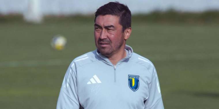 Қазақ футболын сынаған Самат Смақов ойындардан шеттетілді