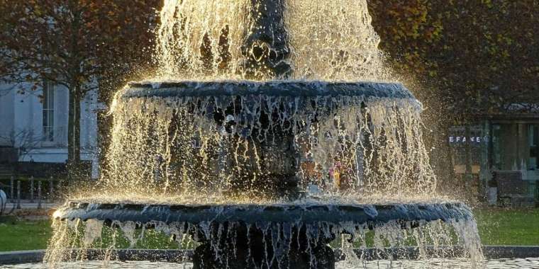 Бүгіннен бастап екі қалада субұрқақ іске қосылды