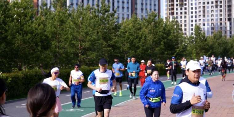 Астанада өткен қайырымдылық марафонына 3 мың адам қатысты