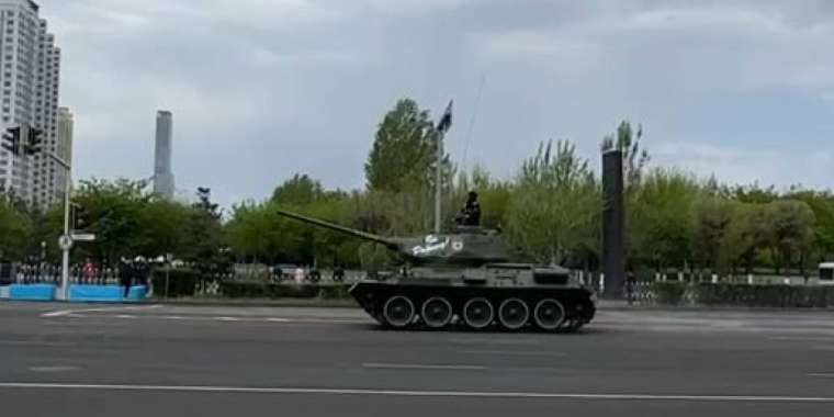 Астанада әскери парадқа дайындық қалай жүргізіліп жатыр? (фотошолу)