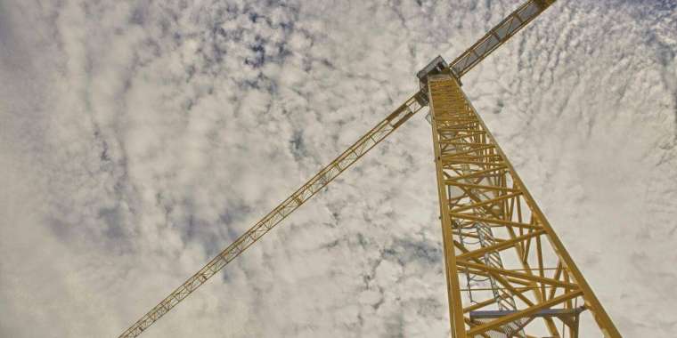 Талдықорғанда құрылыс алаңында мұнаралы кран өртенді