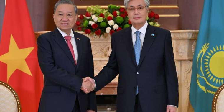 Вьетнамға жасаған сапардан үлкен әсермен оралдым - Тоқаев