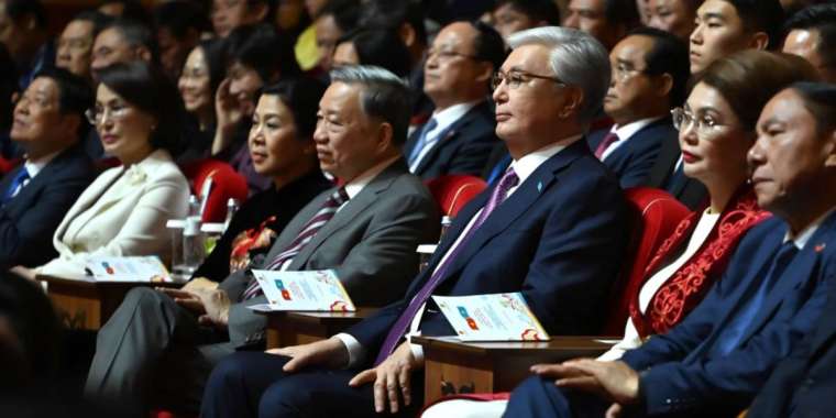 Тоқаев пен То Лам Димаштың өнерін тамашалады