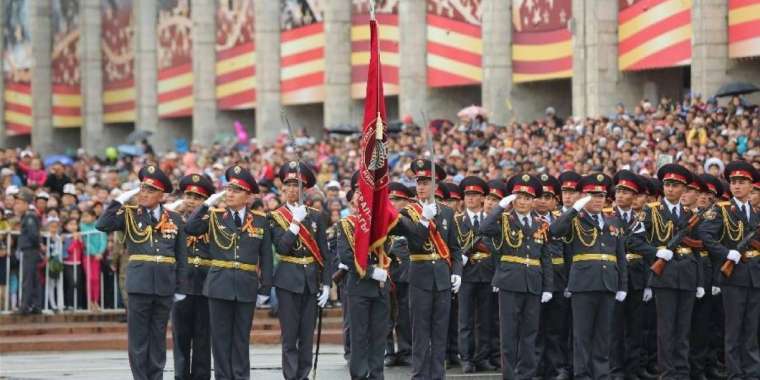 Қырғызстан мен Тәжікстанда Жеңістің 80 жылдығына арналған әскери парад өтіп жатыр
