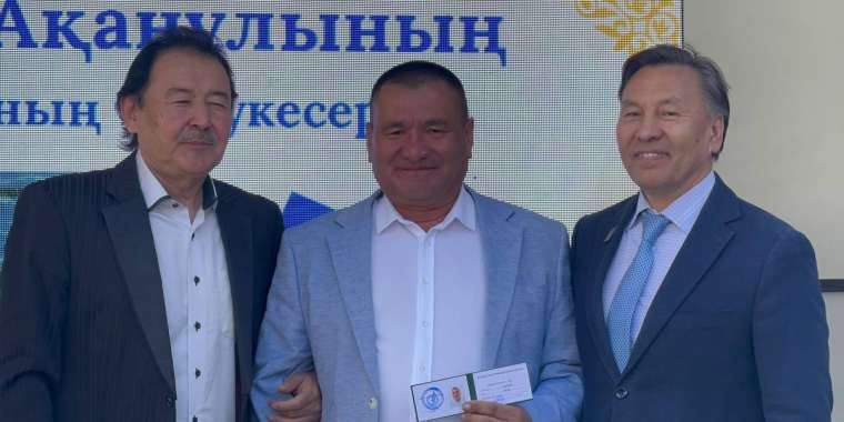 Қазақ шипагерлігіне арналған кітаптар жарық көрді