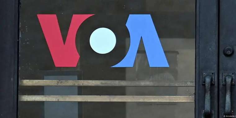 «Америка дауысы» Трампты қолдайтын БАҚ-тың хабарларын тарата бастайды