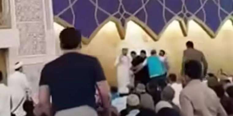 Астанадағы мешітте жұма намазға келген екі адам жанжалдасып қалды