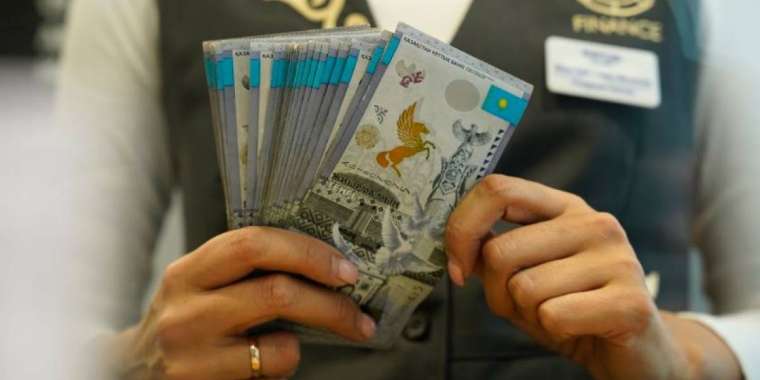 Қазақстандағы орташа жалақы 423 мың теңгеге жетті