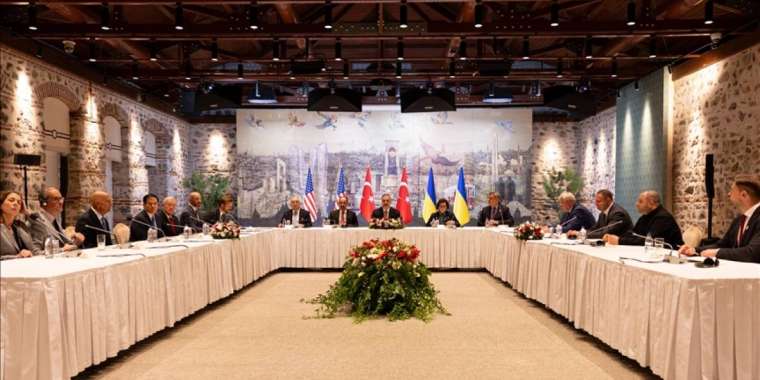 Ыстамбұлда Украинаға қатысты үшжақты кездесу өтті