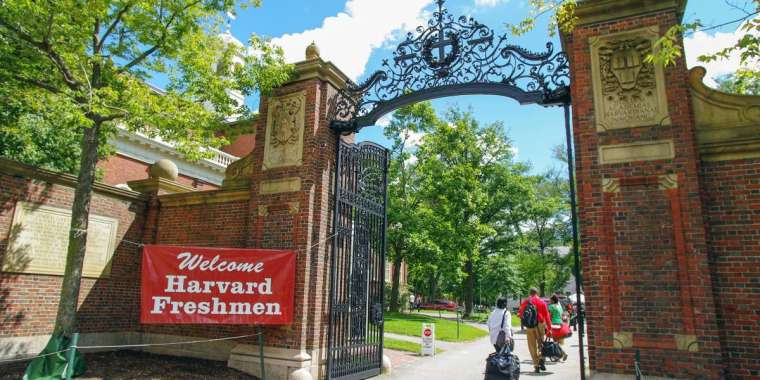 "Қазақстандық Гарвардтан шығарылып жатыр". Министрлік пікір білдірді