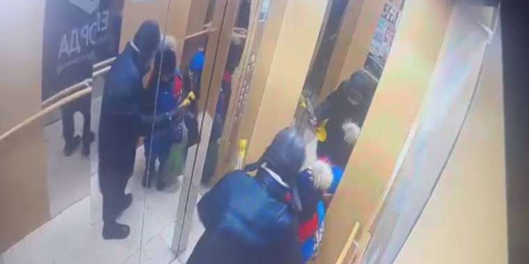 Астанада лифтіде жасөспірімнен жапа шеккен 5 жасар баланың беті жансызданып қалды