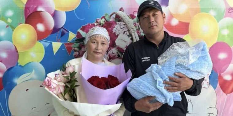 34 жастағы әйел 12-баласын дүниеге әкелді