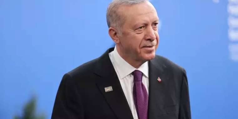 Ердоған Путин мен Зеленскийді жеке кездесуге шақырды