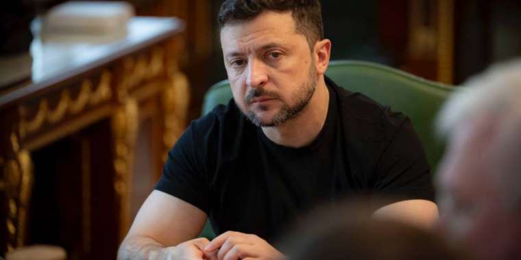 Зеленский Ыстамбұлда өтетін келіссөздерге қатысатынын мәлімдеді