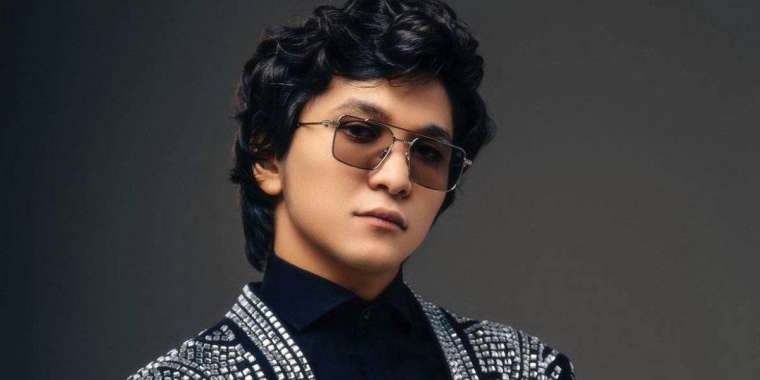 «Әнің өзіңе!». Ұланғасыр  Қамиев ән авторымен келіспей қалды