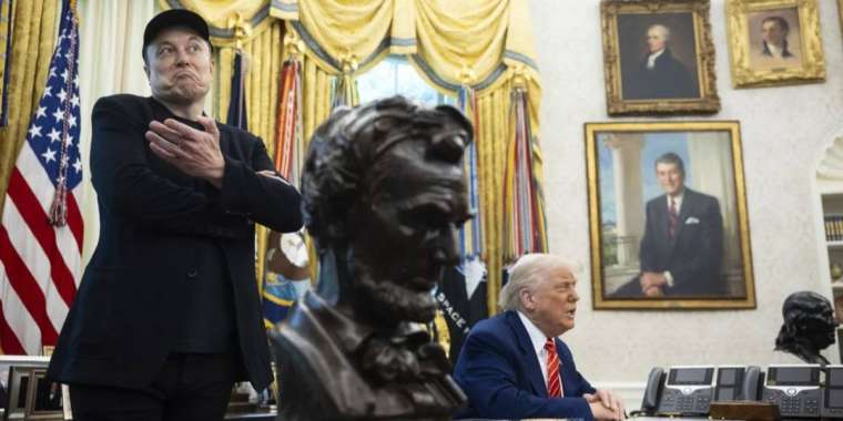 Илон Маск Трамптан кешірім сұрады