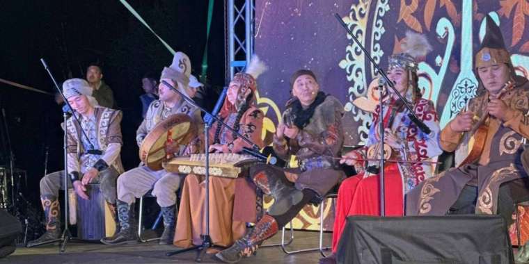 Алтай етегіндегі поэзия мен ғылым: Катонқарағайда ерекше фестиваль өтті