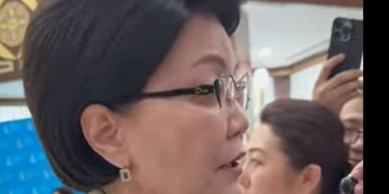 Еңбек және халықты әлеуметтік қорғау министрлігі қос аяғынан айырылған қыздың оңалтуын мойнына алды