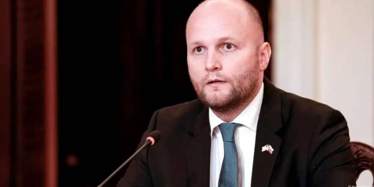 Киевке әскери көмек көрсету ісі: Словакияда 8 адам ұсталды