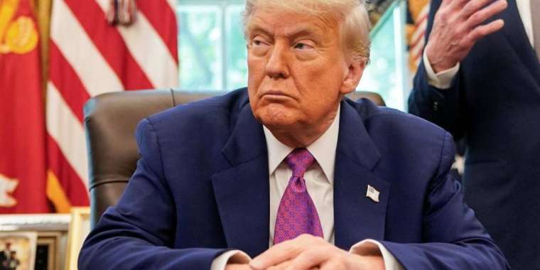 Трамп Иранға соққы беру жоспарын мақұлдады