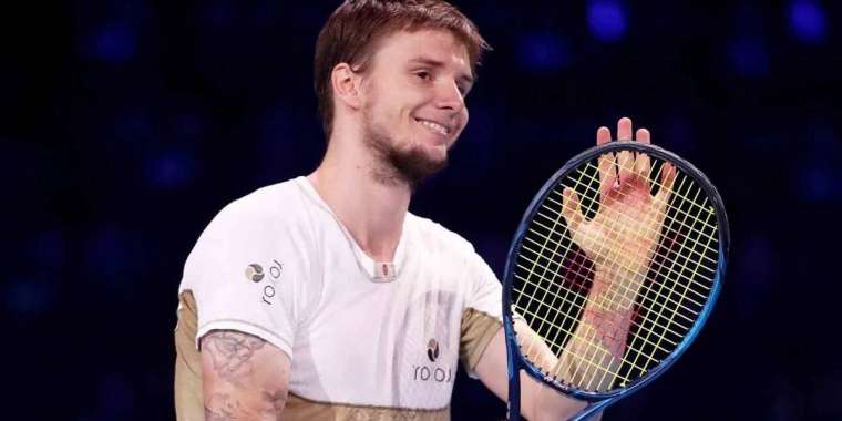 Қазақстандық теннисші сенсация жасап, әлемнің бірінші ракеткасын жеңіп кетті