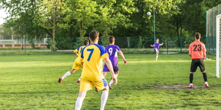 Футбол алаңына 6,5 млн теңге бөлген ауыл әкімі жазаланды