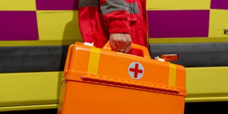 Астанада ер адам бұрынғы әйелін пышақтап өлтіріп, інісін де жарақаттады