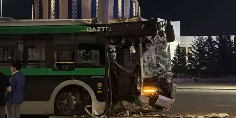 Автобустар тозған; жүргізушілердің ұйқысы қанбайды – Сәбит Аманбаев