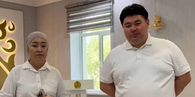 Наркенже Серікбаева мен филармония басшысы татуласты