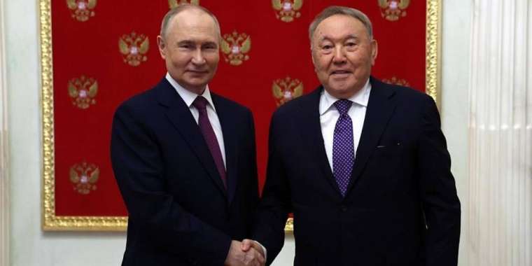 Әшімбаев Назарбаев пен Путиннің кездесуіне қатысты: Экс-президенттің мәртебесі де, өкілеттігі де жоқ