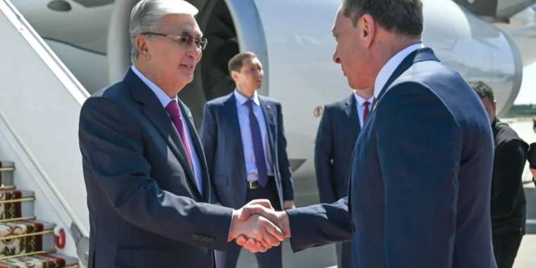 Президент Тоқаев Минск қаласына барды