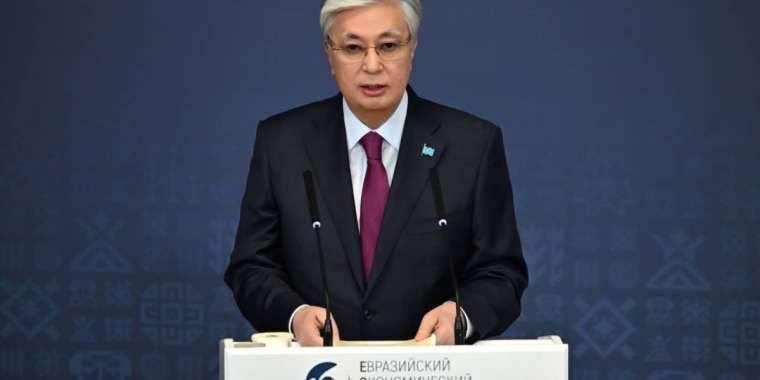 Тоқаев: ЕАЭО-ның одан әрі дамуы тең құқылы қағидатқа арқа сүйеуі керек