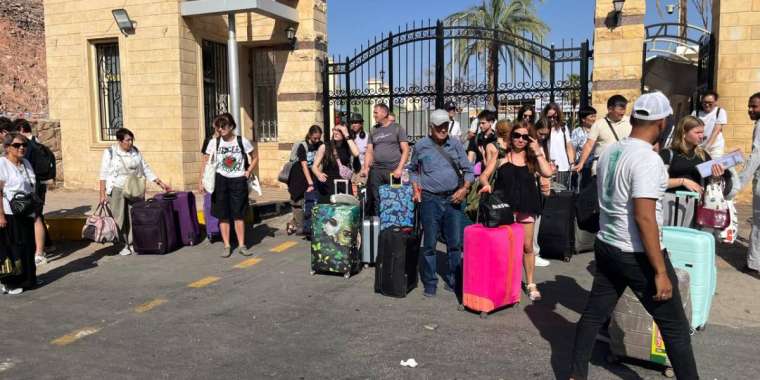 Таяу Шығыс елдерінен 2200 қазақстандық эвакуацияланды