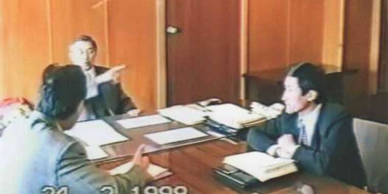 Шпион ҰҚК ғимараты алдында кездесуді сұраған