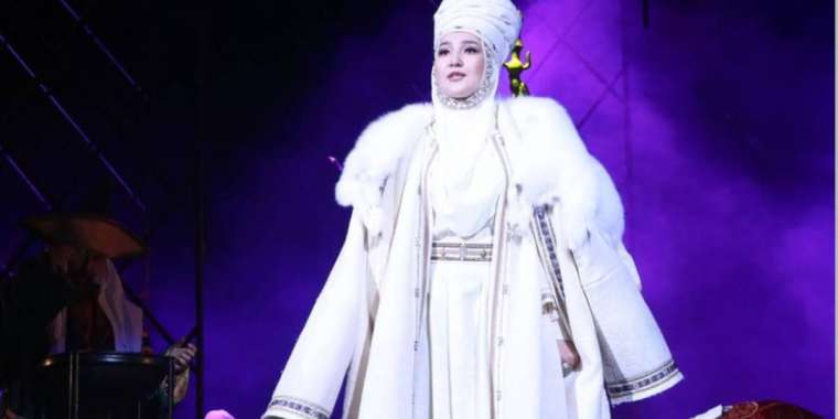 Сахнадағы тағдырлы бейнелер иесі