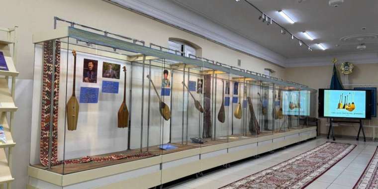 Абай облысында Ұлттық домбыра күніне арналған көрме өтті