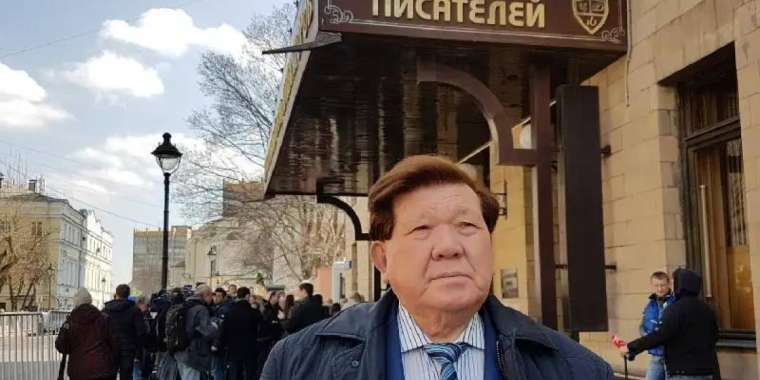 Мұхтар Шаханов 83 жаста. Ақын туралы қызықты деректер