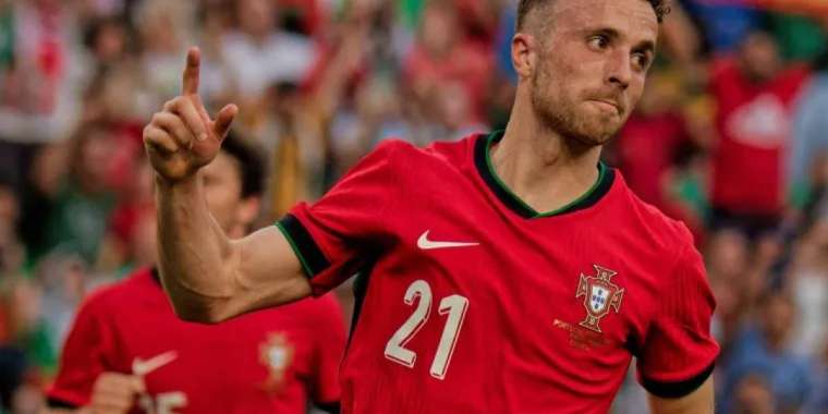 Атақты футболшы Диогу Жота қаза тапты